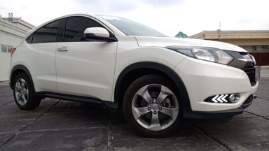 2017 Honda HR-V E CVT - Siap Pakai Dan Mulus (s-6) 2017 Honda HR-V E CVT - Siap Pakai Dan Mulus (s-6)