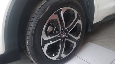 2018 Honda HR-V VTEC PLUS - Siap Pakai Mulus Banget (s-2) 2018 Honda HR-V VTEC PLUS - Siap Pakai Mulus Banget (s-2)