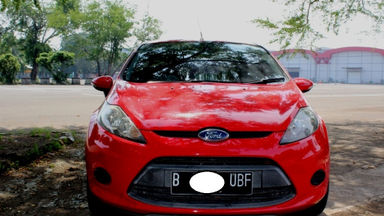 2013 Ford Fiesta Trend - Harga TERJANGKAU (s-0) 2013 Ford Fiesta Trend - Harga TERJANGKAU (s-0)