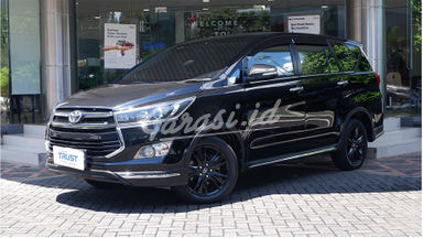2017 Toyota Kijang Innova Venturer Venturer - Seperti Baru 2017 Toyota Kijang Innova Venturer Venturer - Seperti Baru