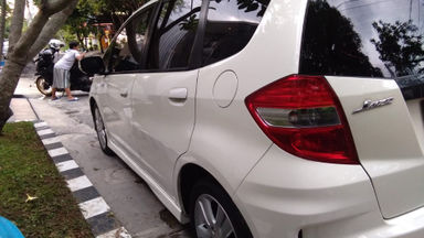 2012 Honda Jazz RS - Sangat Istimewa Seperti Baru (s-5) 2012 Honda Jazz RS - Sangat Istimewa Seperti Baru (s-5)