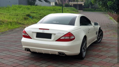2011 Mercedes Benz Sl 300 Grand Edition 3.0 - Fitur Mobil Lengkap (s-4) 2011 Mercedes Benz Sl 300 Grand Edition 3.0 - Fitur Mobil Lengkap (s-4)