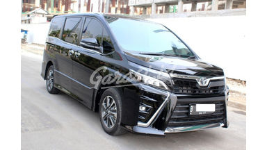 2018 Toyota Voxy at - Kondisi Seperti Baru Gres 2018 Toyota Voxy at - Kondisi Seperti Baru Gres
