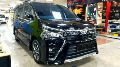 2019 Toyota Voxy 2.0 2019 Toyota Voxy 2.0