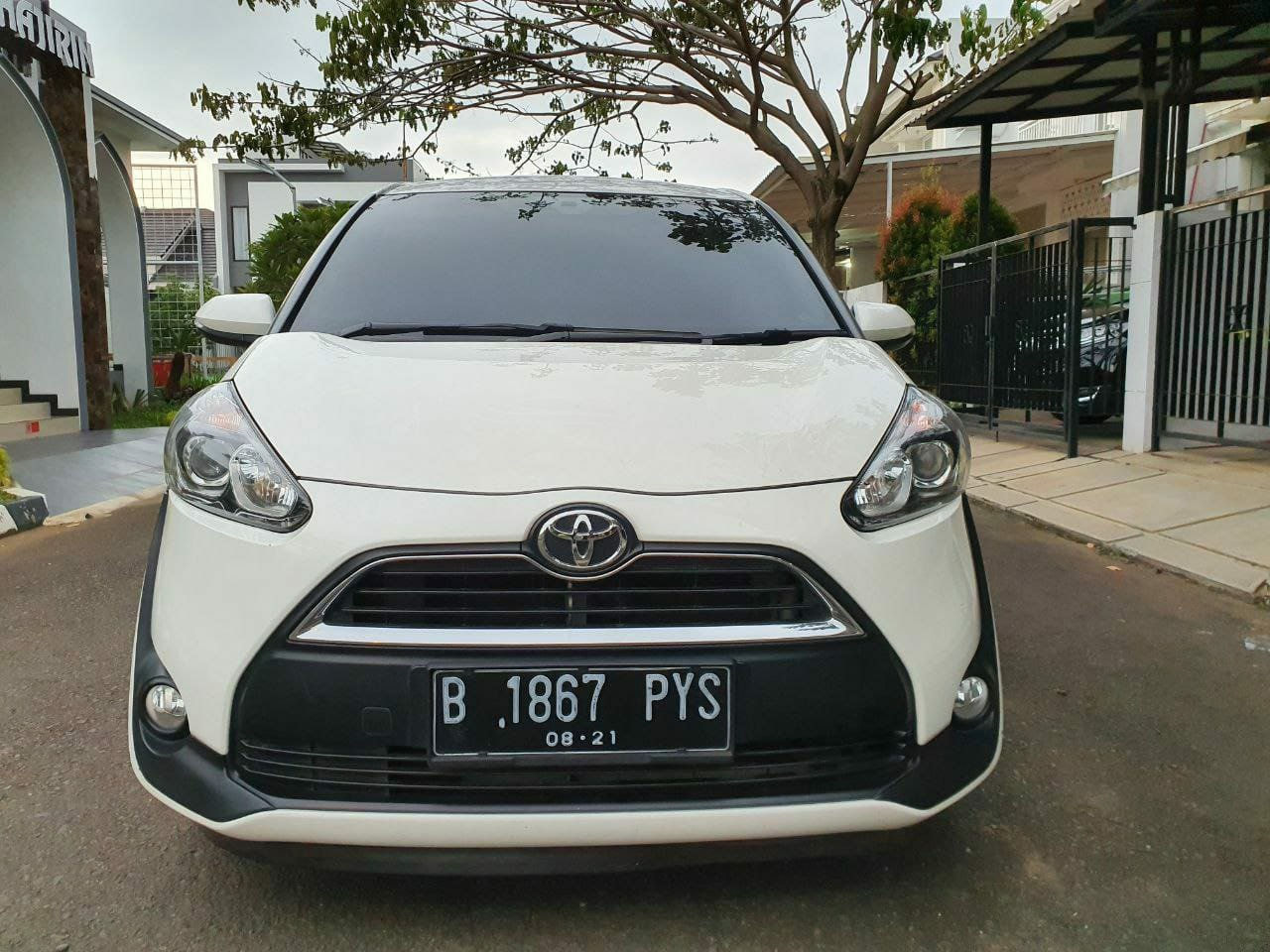 2016 Toyota Sienta G MATIC 2016 Toyota Sienta G MATIC