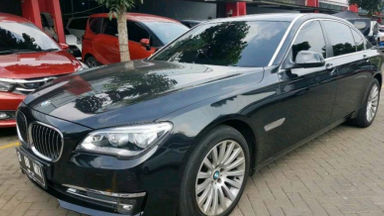 2015 BMW 7 Series 730 li - Kondisi Ok (s-0) 2015 BMW 7 Series 730 li - Kondisi Ok (s-0)