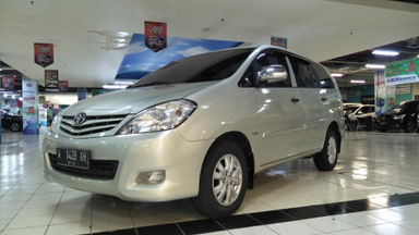2011 Toyota Kijang Innova E+ - Barang Bagus Siap Pakai (s-0) 2011 Toyota Kijang Innova E+ - Barang Bagus Siap Pakai (s-0)