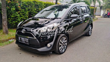2016 Toyota Sienta 1.5 V 2016 Toyota Sienta 1.5 V