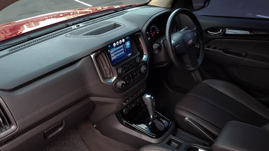 2016 Chevrolet Trailblazer LTZ - Mobil Pilihan (s-5) 2016 Chevrolet Trailblazer LTZ - Mobil Pilihan (s-5)