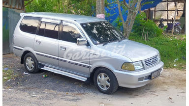 2000 Toyota Kijang LGX 2000 Toyota Kijang LGX