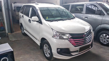 2015 Daihatsu Xenia 1.3 X - Mobil Pilihan (s-0) 2015 Daihatsu Xenia 1.3 X - Mobil Pilihan (s-0)