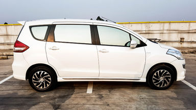 2016 Suzuki Ertiga Dreza 1.4 - Mobil Pilihan (s-2) 2016 Suzuki Ertiga Dreza 1.4 - Mobil Pilihan (s-2)