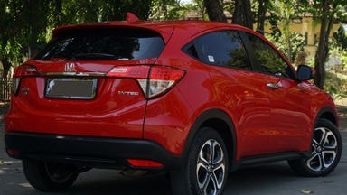2018 Honda HR-V Special Edition - Automatic, KM 10rb, Nol Spet, Like New 99% (s-3) 2018 Honda HR-V Special Edition - Automatic, KM 10rb, Nol Spet, Like New 99% (s-3)