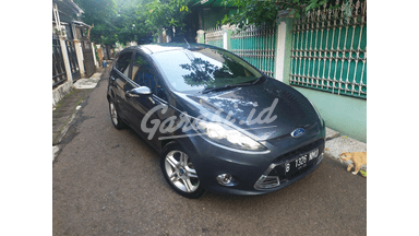 2012 Ford Fiesta S - Bersih Terawat Siap Pakai 2012 Ford Fiesta S - Bersih Terawat Siap Pakai