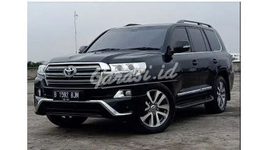 2014 Toyota Land Cruiser VXR 200 V8 2014 Toyota Land Cruiser VXR 200 V8