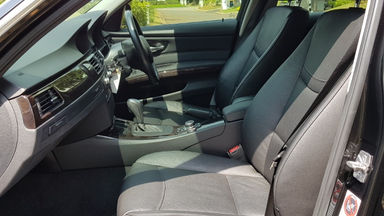 2012 BMW 3 Series 320i Executive - E 90 LCI (s-13) 2012 BMW 3 Series 320i Executive - E 90 LCI (s-13)