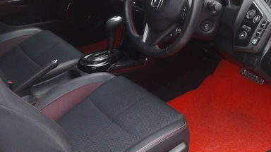 2014 Honda CRZ CVT - Jarak Tempuh Rendah (s-3) 2014 Honda CRZ CVT - Jarak Tempuh Rendah (s-3)
