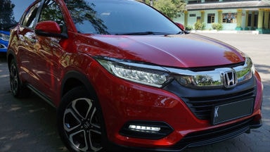 2018 Honda HR-V Special Edition - Automatic, KM 10rb, Nol Spet, Like New 99% (s-0) 2018 Honda HR-V Special Edition - Automatic, KM 10rb, Nol Spet, Like New 99% (s-0)