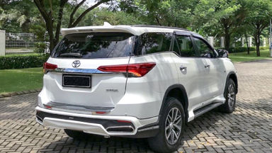 2016 Toyota Fortuner SRZ - Mobil Pilihan (s-2) 2016 Toyota Fortuner SRZ - Mobil Pilihan (s-2)