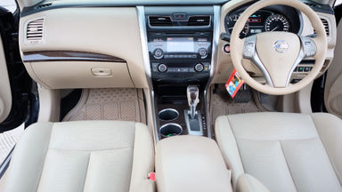 2014 Nissan Teana xv - New Model Gress Jarang Ada Terawat dp 70jt (s-3) 2014 Nissan Teana xv - New Model Gress Jarang Ada Terawat dp 70jt (s-3)