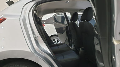 2014 Mazda 2 R Skyactive - Thn 2014/ Pmk'15 Silver "KM 55rb Record" (s-7) 2014 Mazda 2 R Skyactive - Thn 2014/ Pmk'15 Silver "KM 55rb Record" (s-7)