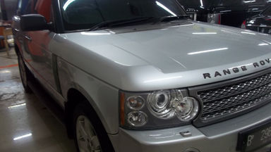 2004 Land Rover Range Rover Vogue Autobiography - Barang Bagus Siap Pakai, harga nego. (s-8) 2004 Land Rover Range Rover Vogue Autobiography - Barang Bagus Siap Pakai, harga nego. (s-8)
