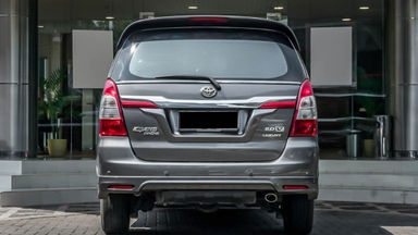 2014 Toyota Kijang Innova V 2.0 - Mobil Pilihan (s-3) 2014 Toyota Kijang Innova V 2.0 - Mobil Pilihan (s-3)