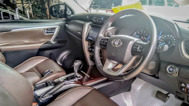 2018 Toyota Fortuner VRZ - Mobil Pilihan (s-5) 2018 Toyota Fortuner VRZ - Mobil Pilihan (s-5)