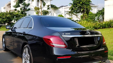 2018 Mercedes Benz E-Class 300 - Mobil Pilihan (s-3) 2018 Mercedes Benz E-Class 300 - Mobil Pilihan (s-3)