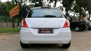 2015 Suzuki Swift GX - istimewa (s-4) 2015 Suzuki Swift GX - istimewa (s-4)
