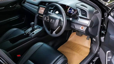 2018 Honda Civic 1.5 Turbo - Mobil Pilihan (s-5) 2018 Honda Civic 1.5 Turbo - Mobil Pilihan (s-5)