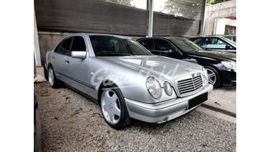 1998 Mercedes Benz E-Class E320 Elegance 1998 Mercedes Benz E-Class E320 Elegance
