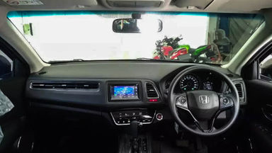 2017 Honda HR-V E - Mobil Pilihan (s-4) 2017 Honda HR-V E - Mobil Pilihan (s-4)