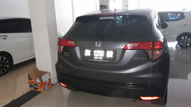 2015 Honda HR-V . - Siap Pakai Mulus Banget (s-5) 2015 Honda HR-V . - Siap Pakai Mulus Banget (s-5)