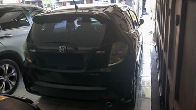 2014 Honda Jazz RS - Mobil Pilihan (s-3) 2014 Honda Jazz RS - Mobil Pilihan (s-3)