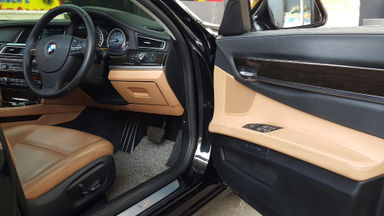 2013 BMW 7 Series 730i - Terawat-Siap Pakai (s-6) 2013 BMW 7 Series 730i - Terawat-Siap Pakai (s-6)