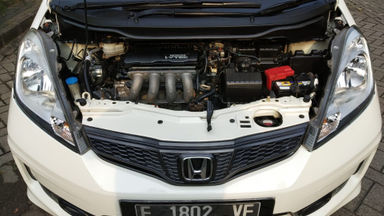2012 Honda Jazz RS - Mulus Banget (s-2) 2012 Honda Jazz RS - Mulus Banget (s-2)