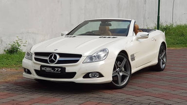 2011 Mercedes Benz Sl 300 Grand Edition 3.0 - Fitur Mobil Lengkap (s-0) 2011 Mercedes Benz Sl 300 Grand Edition 3.0 - Fitur Mobil Lengkap (s-0)