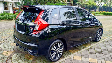 2017 Honda Jazz RS - Mobil Pilihan (s-3) 2017 Honda Jazz RS - Mobil Pilihan (s-3)
