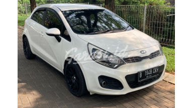 2013 KIA Rio 2013 KIA Rio