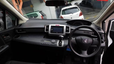 2013 Honda Freed PSD 1.5 AT AC DOUBLE - Barang Istimewa Dan Harga Menarik (s-6) 2013 Honda Freed PSD 1.5 AT AC DOUBLE - Barang Istimewa Dan Harga Menarik (s-6)