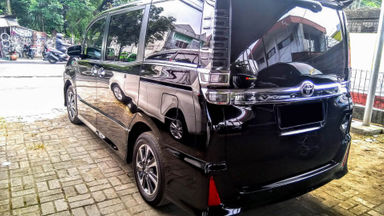 2018 Toyota Voxy AT - Mobil Pilihan (s-2) 2018 Toyota Voxy AT - Mobil Pilihan (s-2)