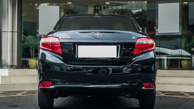 2013 Toyota Vios E - Mobil Pilihan (s-3) 2013 Toyota Vios E - Mobil Pilihan (s-3)