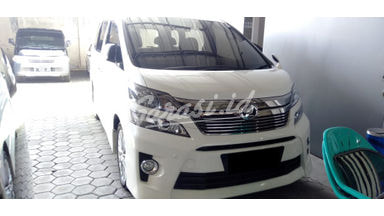 2014 Toyota Vellfire ZG - Mobil Pilihan 2014 Toyota Vellfire ZG - Mobil Pilihan