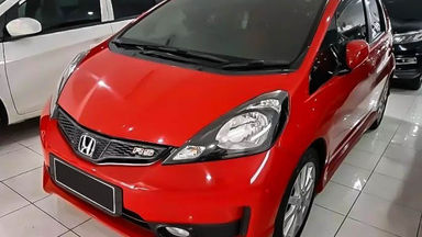 2014 Honda Jazz RS - Mobil Pilihan (s-0) 2014 Honda Jazz RS - Mobil Pilihan (s-0)