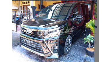 2019 Toyota Voxy 2.0 2019 Toyota Voxy 2.0