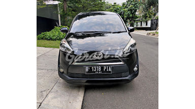 2016 Toyota Sienta V - Good Condition 2016 Toyota Sienta V - Good Condition