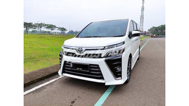 2018 Toyota Voxy 2.0 CVT-i 2018 Toyota Voxy 2.0 CVT-i