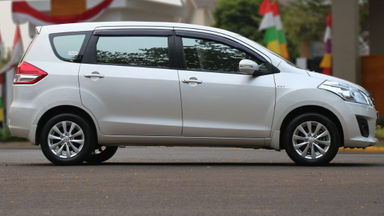 2015 Suzuki Ertiga GL - Dp 16Jt nego setelah lihat mobil (s-3) 2015 Suzuki Ertiga GL - Dp 16Jt nego setelah lihat mobil (s-3)