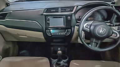 2017 Honda Brio E - Mobil Pilihan (s-4) 2017 Honda Brio E - Mobil Pilihan (s-4)